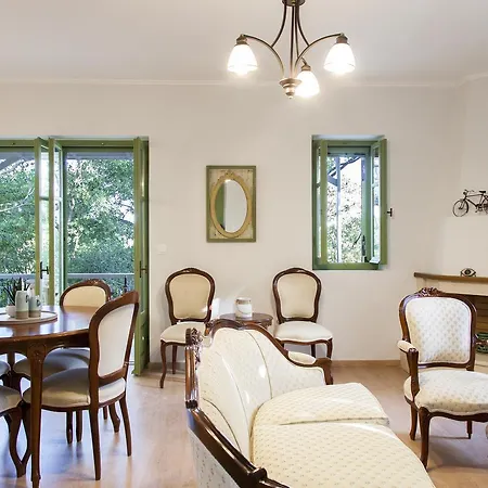 Holiday home Melicoco House