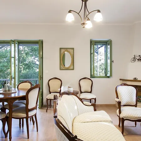 Holiday home Melicoco House